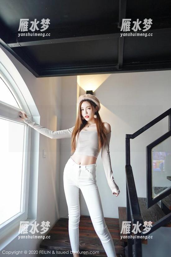 Feilin嗲囡囡-gary维爱 Feilin嗲囡囡 - 无圣光的浪漫:gary维爱和她的白裙,低调而奢华,绕不开的蚕丝般的柔软。