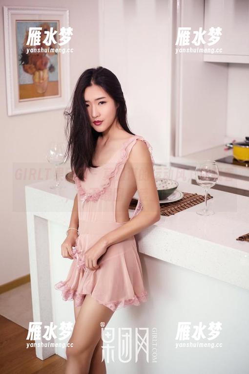 GIRLT果团网 - 莫雅淇的运动风，别藏着，快下载图包爱上吧！