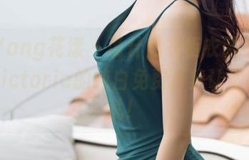 HuaYang花漾 - 说什么衣柜衣服不够？果儿Victoria的纯白免费合集让你眼花缭乱！