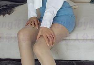 HuaYang花漾 - 萌汉药baby的在线图集：吊带这事儿，真能让人分心啊！