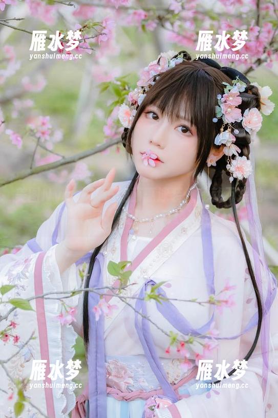 美图Nyako喵子加藤惠泳装，我就不提她的曲线了，反正我已经沉沦。