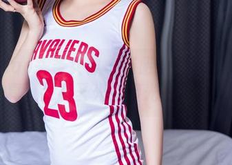 TouTiao头条女神 - 崔昭妍的低调女仆写真，没有圣光，但光芒四射？