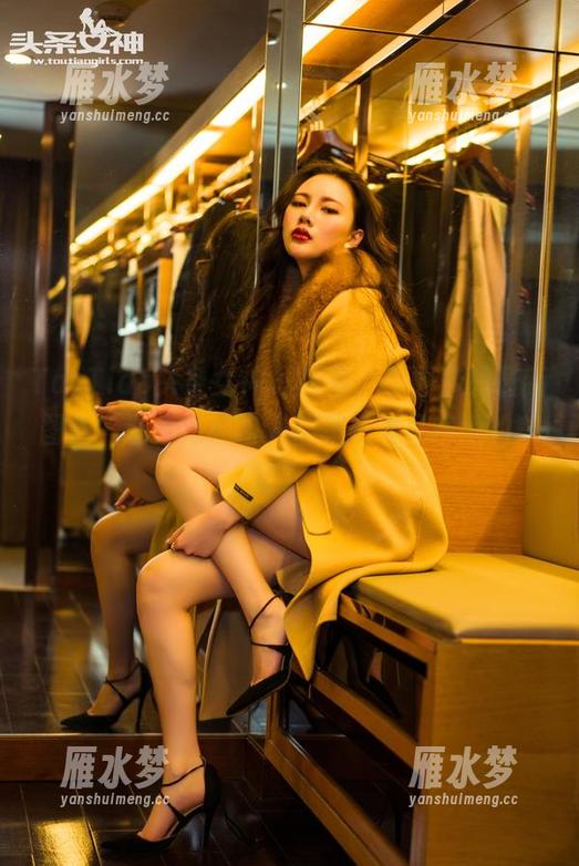 TouTiao头条女神 - 哇塞，李丽莎的最新图集，连我这种路人都想多看几遍她的美腿了。
