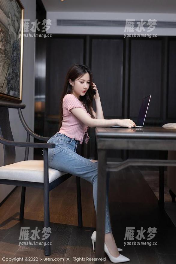 Xiuren秀人网 - Angela小热巴的白丝配合无圣光，图集里藏着些许小心思吧。