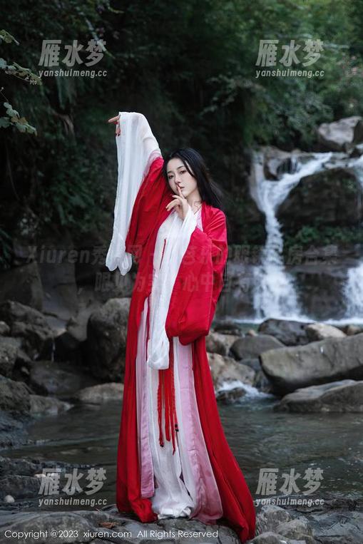 Xiuren秀人网 - 小芭乐的眼镜私房合集，眼见为实，心中自有妙想