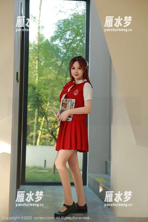 Xiuren秀人网 - 你不知道的小蛮妖_honey：泳衣私拍的资源探险