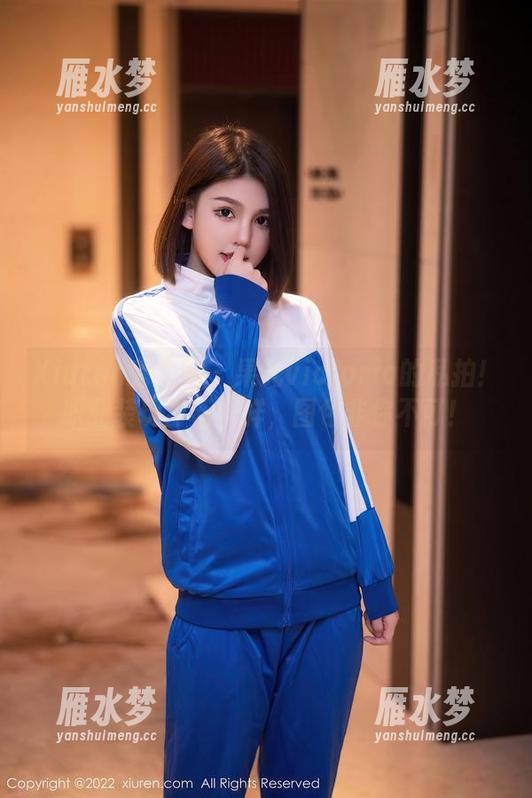 Xiuren秀人网 - 果儿victoria的私拍！职业装玩出新花样，图包非你不可！