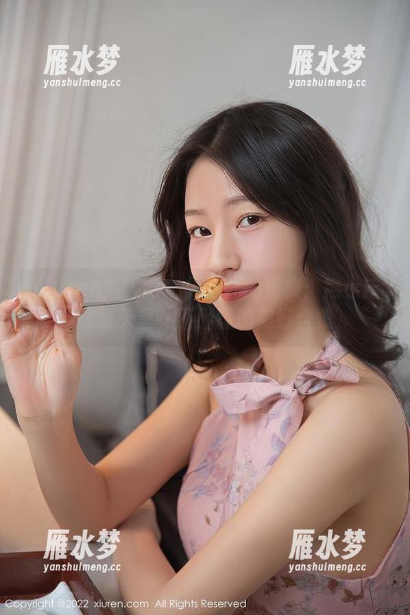 Xiuren秀人网 - 无圣光的清爽：熊小诺在夏天里，不经意的美好合集