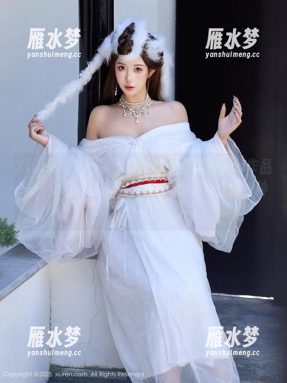 Xiuren秀人网 - 最新鲜的诺诺Nono作品——女友，完美诠释了“心动”的另一种样子。