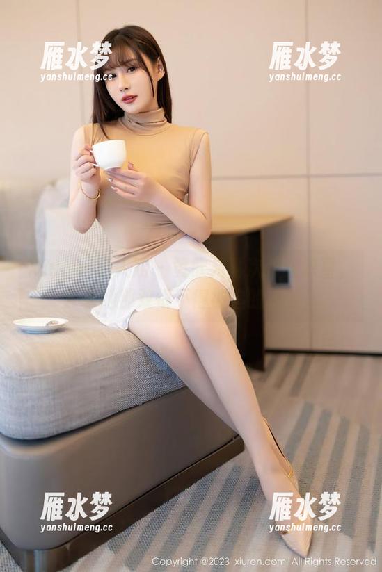 Xiuren秀人网 - 黄歆苑再次带来惊喜，分享她那双恨不得被追的美足！