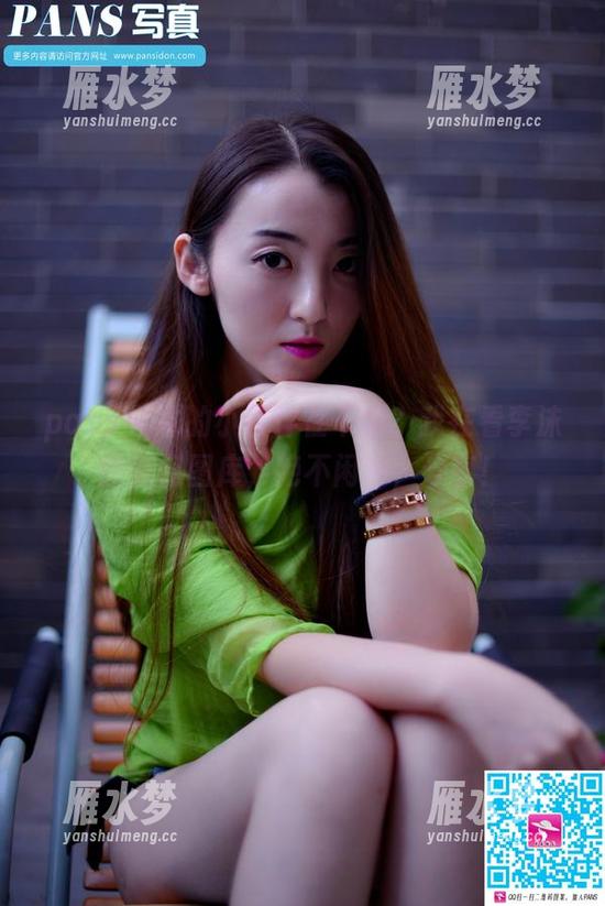 pans-李沫 pans - 别的小伙伴在干嘛?我在看李沫的美足图库,绝不闲聊,分享!