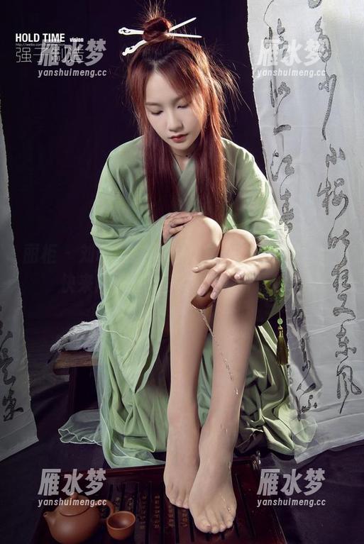 丽柜 - 刘璐璐私拍：其实天使也能土味，快来欣赏这绝美的‘搭讪’技巧
