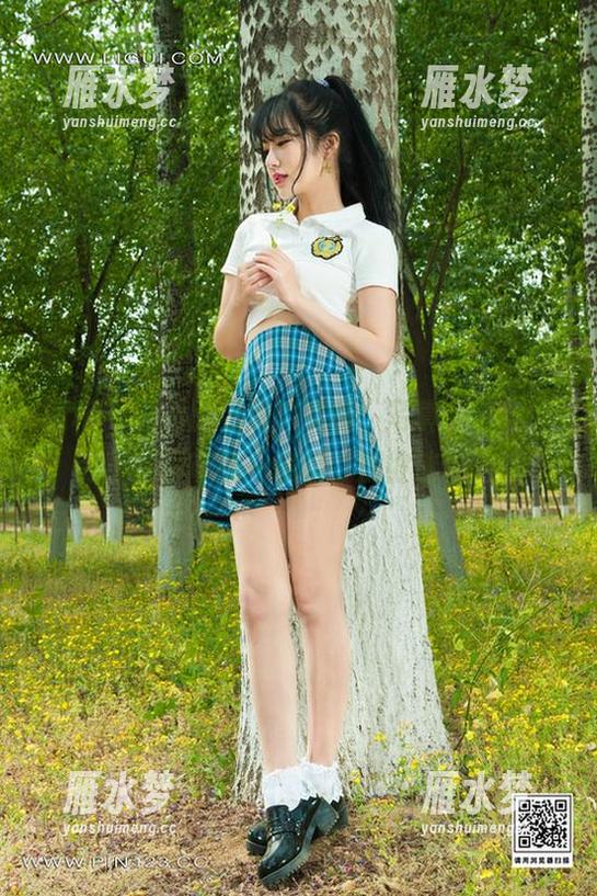丽柜 - 小七的另类“女神”写真，下载之前不妨再审视一遍哦，别被迷住了。