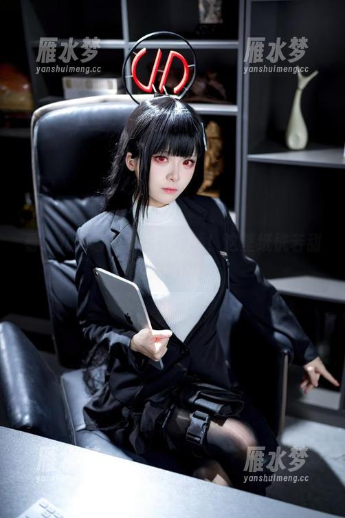 看，九柒喵的裸足在呼唤！这壁纸恍若甜蜜的陷阱！