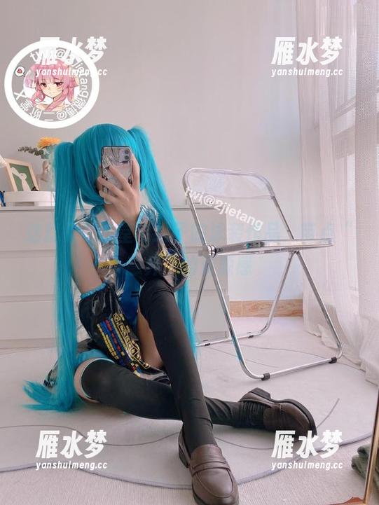 这就是二阶堂宅绘子的泳装作品，带点“意外”的资源感