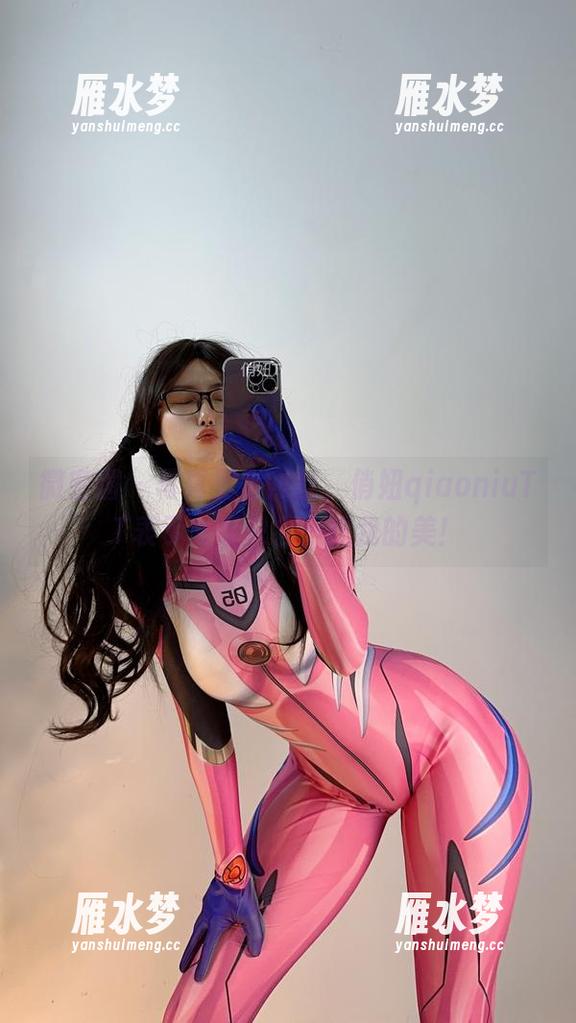 微密圈 - 写真里有黑丝，俏妞qiaoniuTT表示文案只会干扰我的美！