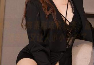 克拉女神 - 一阵素雅凉高袭来，嘉萌的高清写真又让人小小失控了