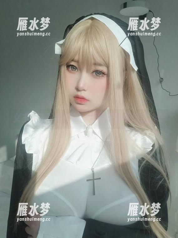 女主K白衬衫特辑：原图中的私房小心思