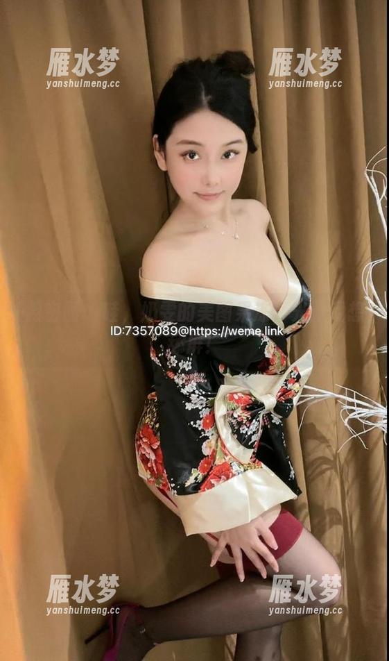 微密圈 - 哇，奶雯的美图果冻，光看就想舔屏！