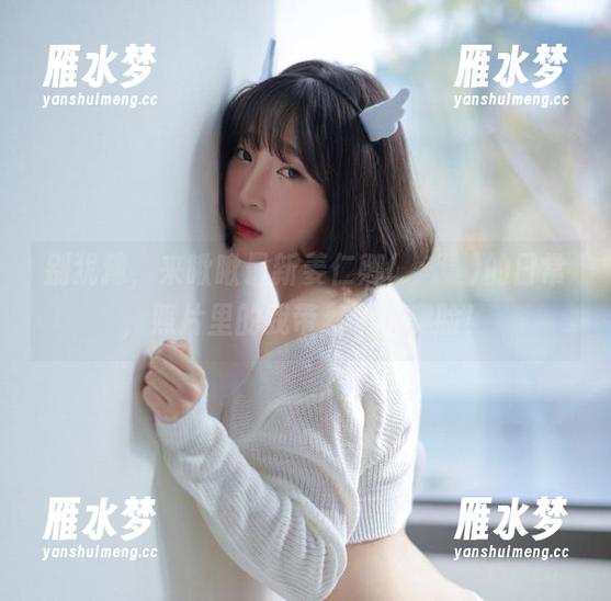 别犹豫，来瞅瞅最新姜仁卿(강인경)的日常，照片里的我带着个小臭脸！