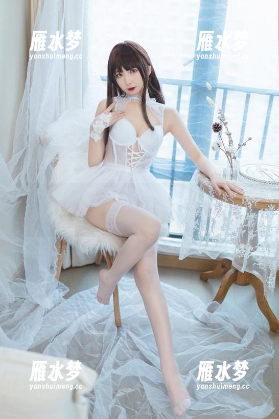 封疆疆v黑丝睡衣写真集，试问哪个懒癌患者不希望这样？