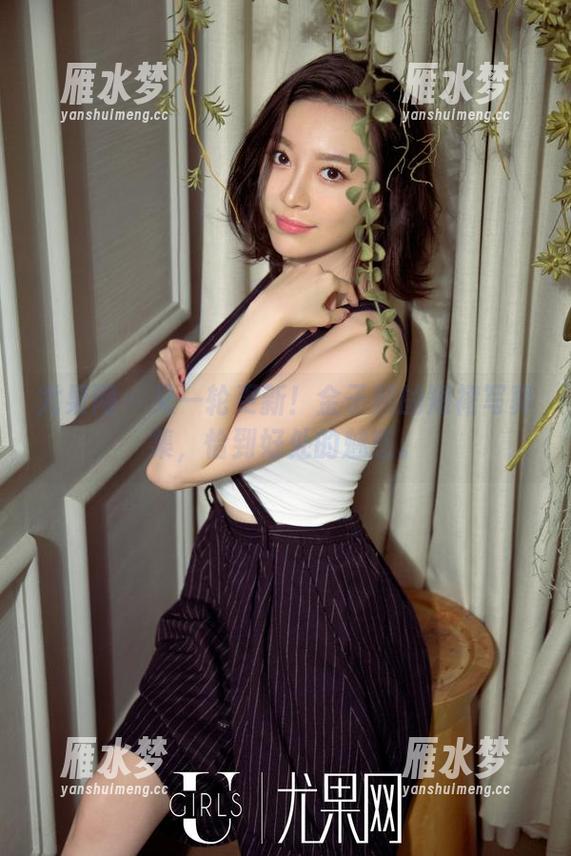 尤果网 - 又一轮更新！金子熙的短裙写真集，恰到好处的魅惑。