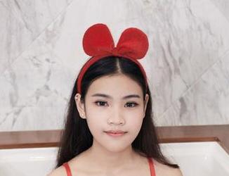 尤物馆 - 圣诞的美图真值，Kely香香的作品又带着点不一样的甜。
