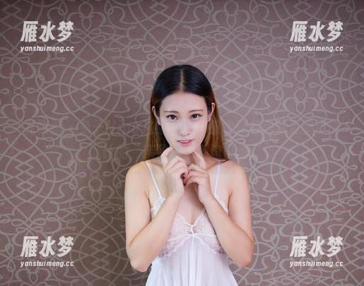 尤物馆 - 兔子Nina这身泳衣，感觉就像是专为壁纸设计的，精致得让人流口水。