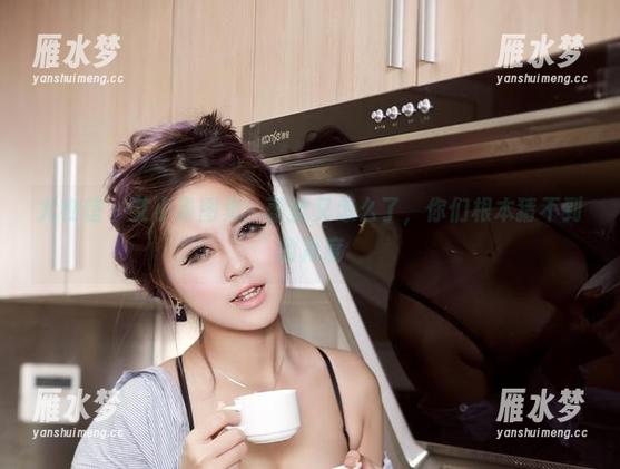 尤物馆 - 艾小青图集：蕾丝又怎么了，你们根本猜不到的角度