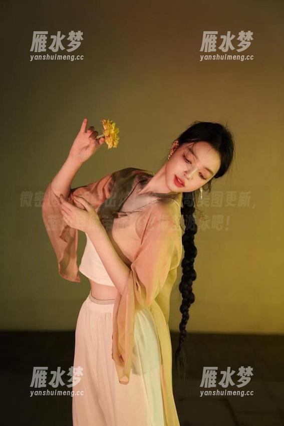微密圈 - 新鲜出炉！徐珺大哥美图更新，蓝色异域带你跳进海里游泳吧！