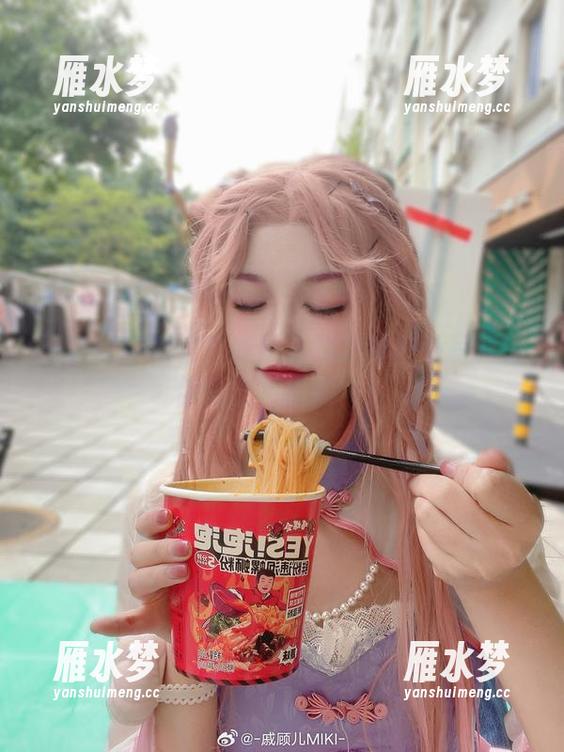 不喜欢广场舞？戚顾儿的定制户外写真让你爱上“摇摆”！