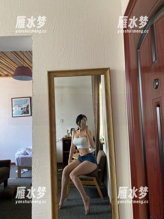 微密圈 - 文茜cool刷新的最新图集：妖女的诱惑，刚刚我差点中招…