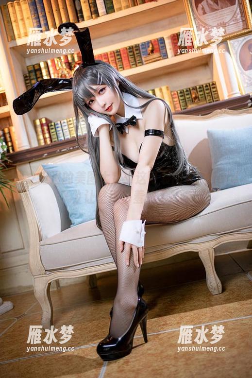 星之迟迟的美图大赏：这可畏的《RMaid》让壁纸也羞愧了！
