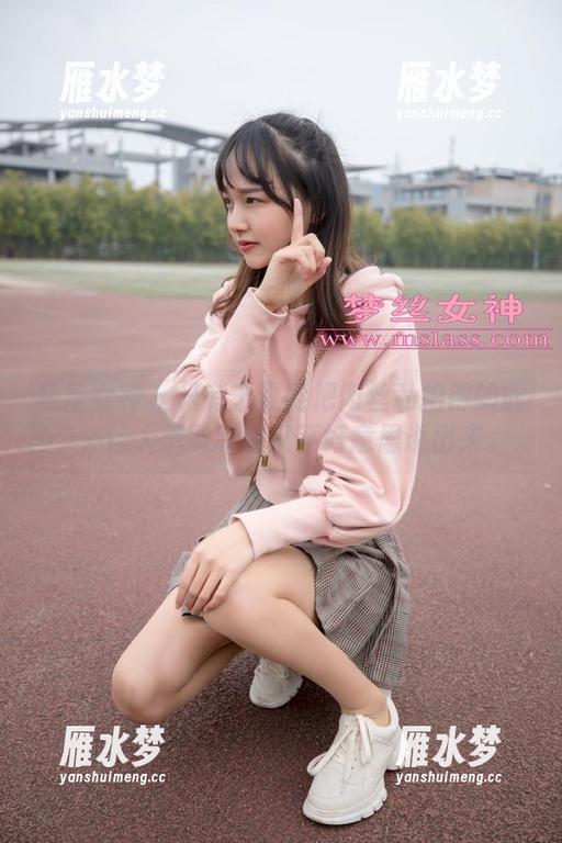 梦丝女神 - 只有宁夏能把肉丝私拍得如此……让人想赞叹却又不好意思说出来。