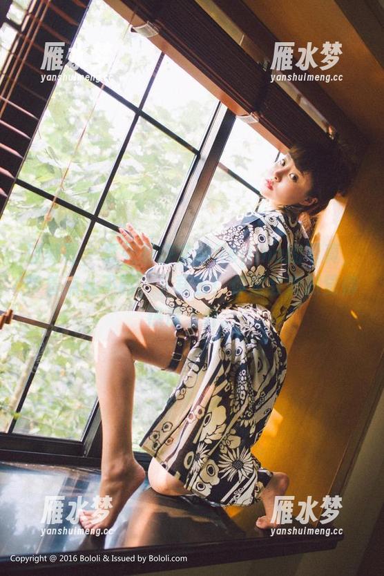 波萝社-许文婷Regina 波萝社 - 夏天有许文婷Regina的写真,带着点儿不羁,下载去!你定会突然觉得热度上升。