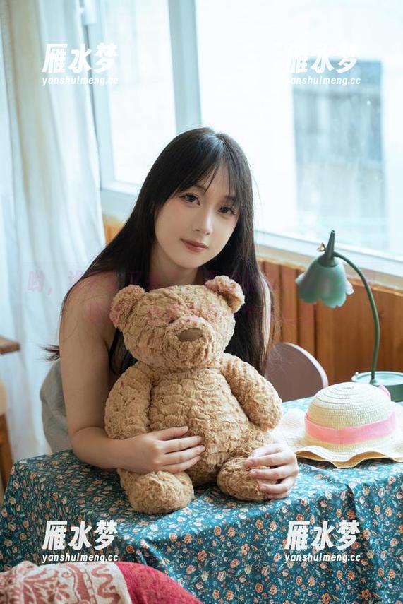 哟，浅安安又来了，青涩的风味搭配套图更新，心里真有一个小心思