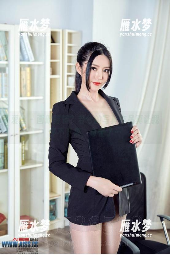 爱丝-若兮 爱丝 - 画册特辑?若兮的写真作品真让我停不下来,奇怪了…