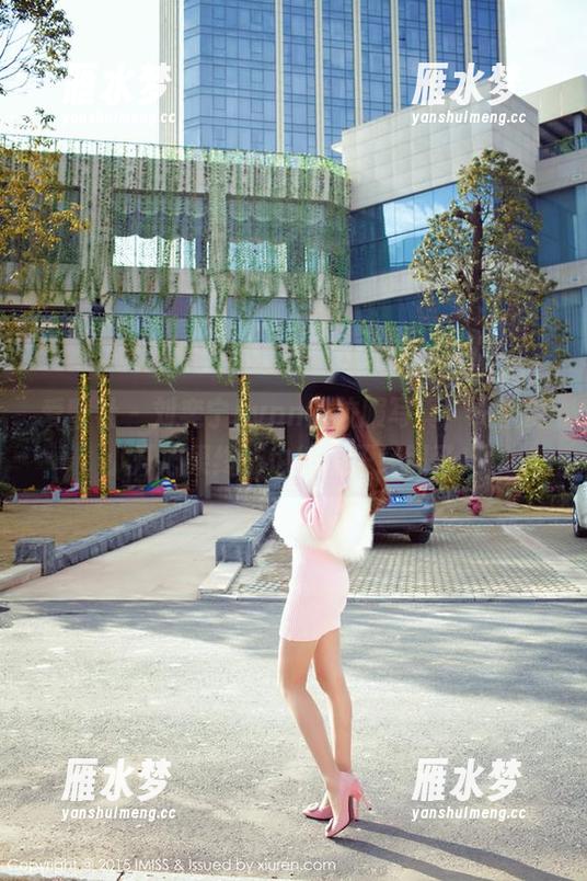 爱蜜社 - 刘奕宁Lynn的校服写真：班里的小开心果终于也能拍正经照了！