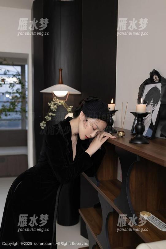 秀人网 - 在线盯着Barbie可儿美图，再次陷入少女时代的回忆。