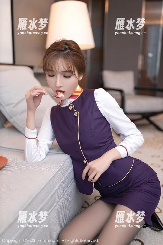 秀人网 - 难得的伍晓丽Shirley海边图包，告别沉闷，迎接微风拂面