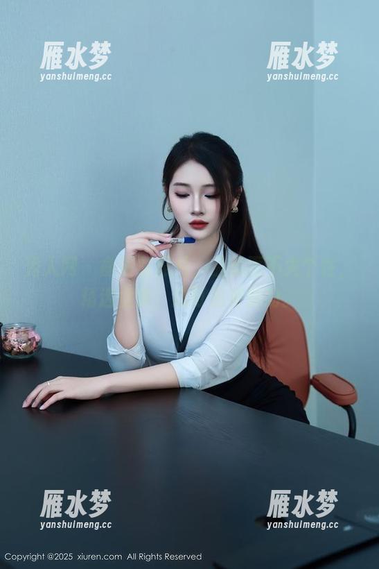 秀人网 - 俞漫的照片，温柔而不失个性，精选便条：这可是有锅的。