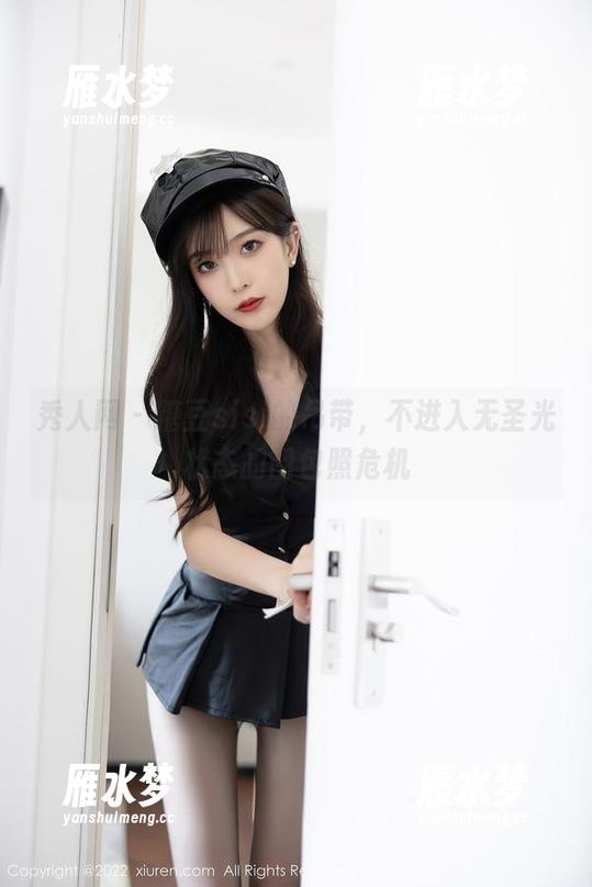 秀人网 - 糖豆sisi的吊带，不进入无圣光状态的图包照危机