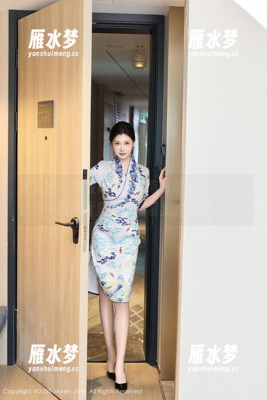 秀人网-颖仪baby 秀人网 - 颖仪baby的南方游旅拍合集,一堆照片里面却藏着我的剧透。
