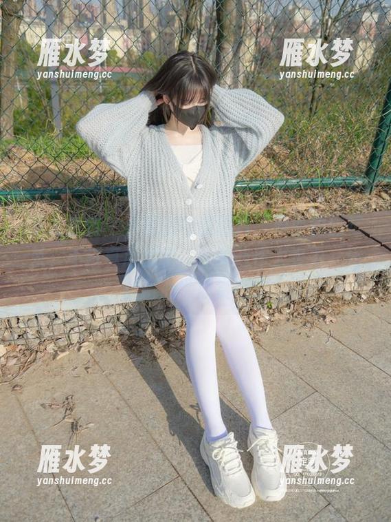 紧急企划 - 小恩的校服图片，典型的回忆杀，不过真心累了，各种动作太卖力，还是耐心地欣赏吧。