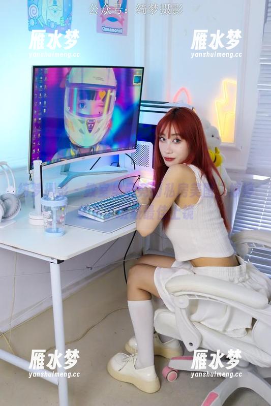 绮梦摄影 - 教室里最亮的私房美图，婷婷拿下了班级最佳上镜