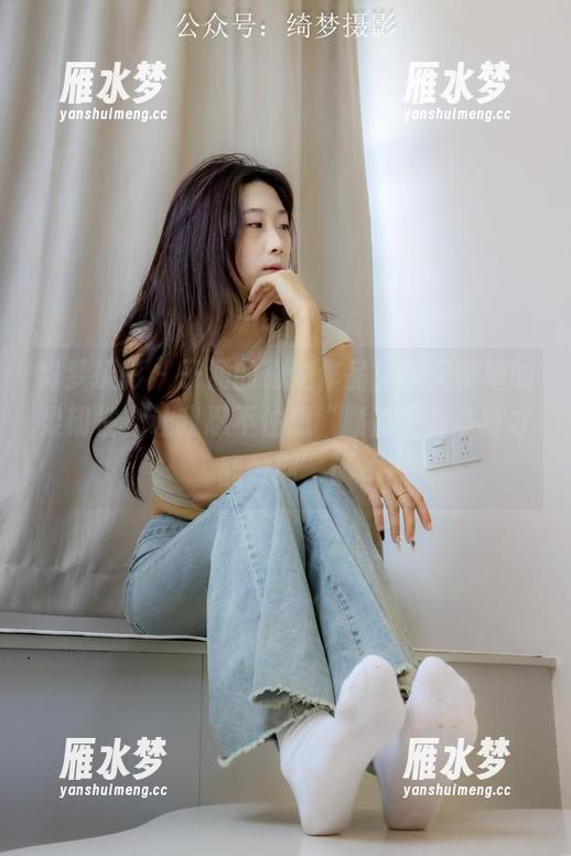 绮梦摄影 - 子涵的瑜伽作品，翻天覆地的柔韧性，让我忍不住想“膝盖要有多疼才能做到”！