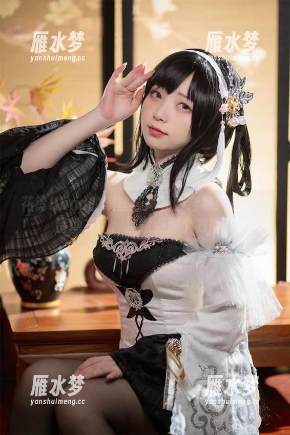 花铃Hana的黑丝燕尾礼服合集：别再看错地方了，注意点那个方向。