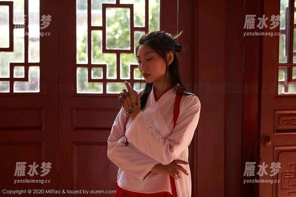 蜜桃社-Suki 蜜桃社 - Suki校服作品:我敢打赌,所有的老师都想重新上课!