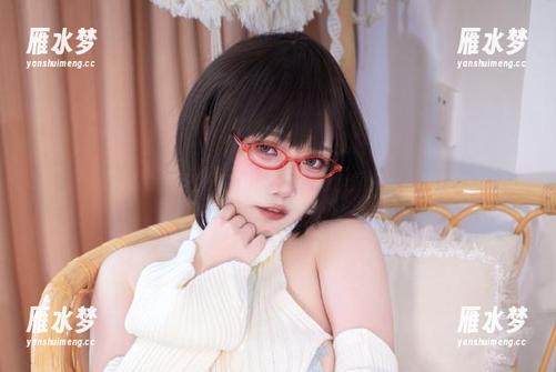 贞子蜜桃在浴室：高清作品里的那份慵懒与放松。