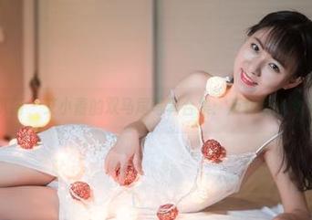 轰趴猫 - 艾小青的双马尾写真合集：反转的少女心事